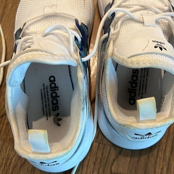 Adidas snickers. unisex. Big kid size 5,5 or Women 7 - Picture 6 of 7